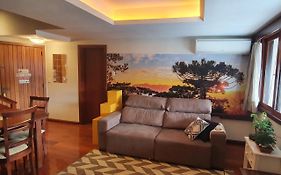 Apto Centro de Gramado com Praticidade e Conforto